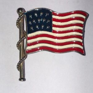 Patriotic Silver Tone American Flag Vintage Pin